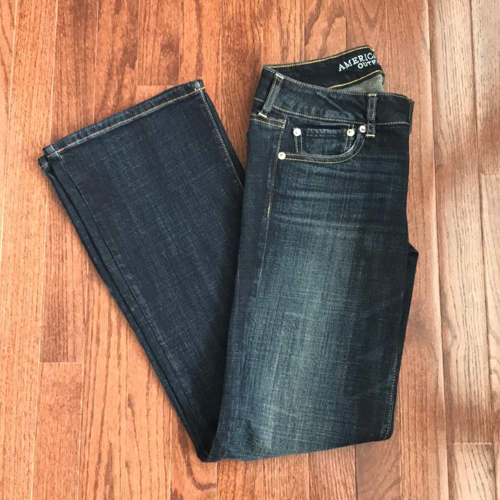 Like New Size 2 American Eagle dark wash jeans